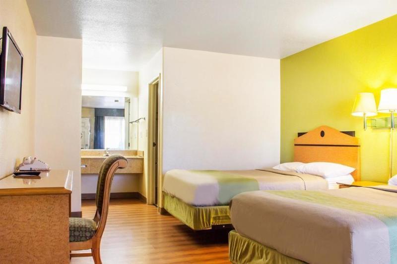 Infinity Inn & Suites Tempe Exteriör bild